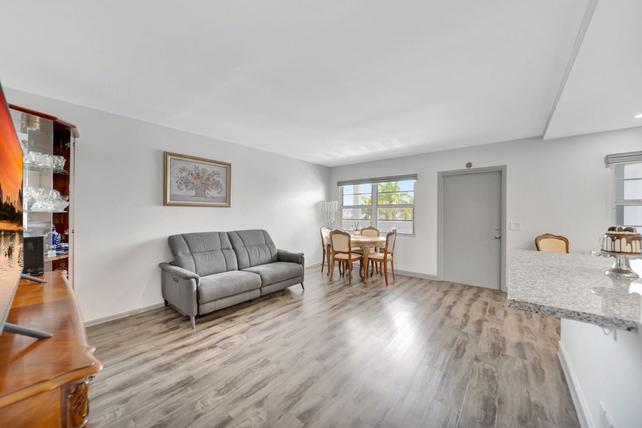 4063 Exeter D, Boca Raton, FL 33434 Photo