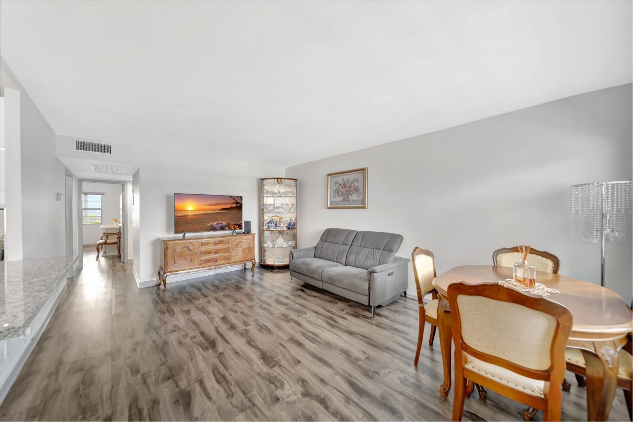 4063 Exeter D, Boca Raton, FL 33434 Photo