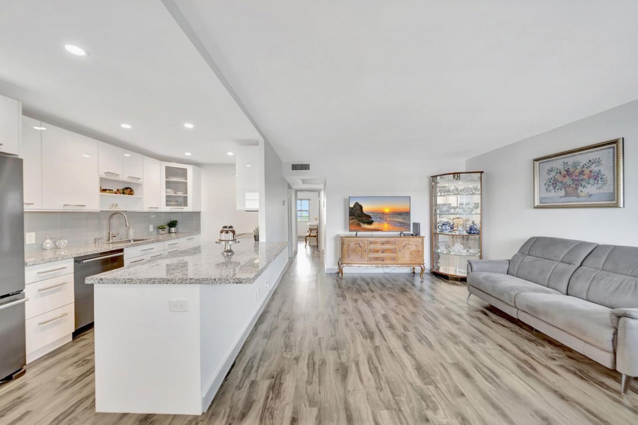 4063 Exeter D, Boca Raton, FL 33434 Photo