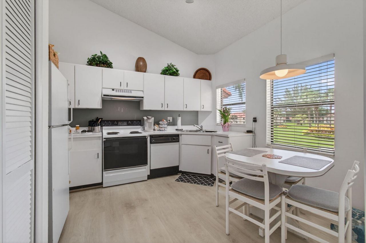 5947 Parkwalk Drive, Boynton Beach, FL 33472 Photo