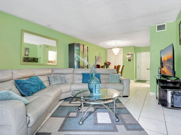 2029 NW 46th Avenue, Unit E204, Lauderhill, FL 33313