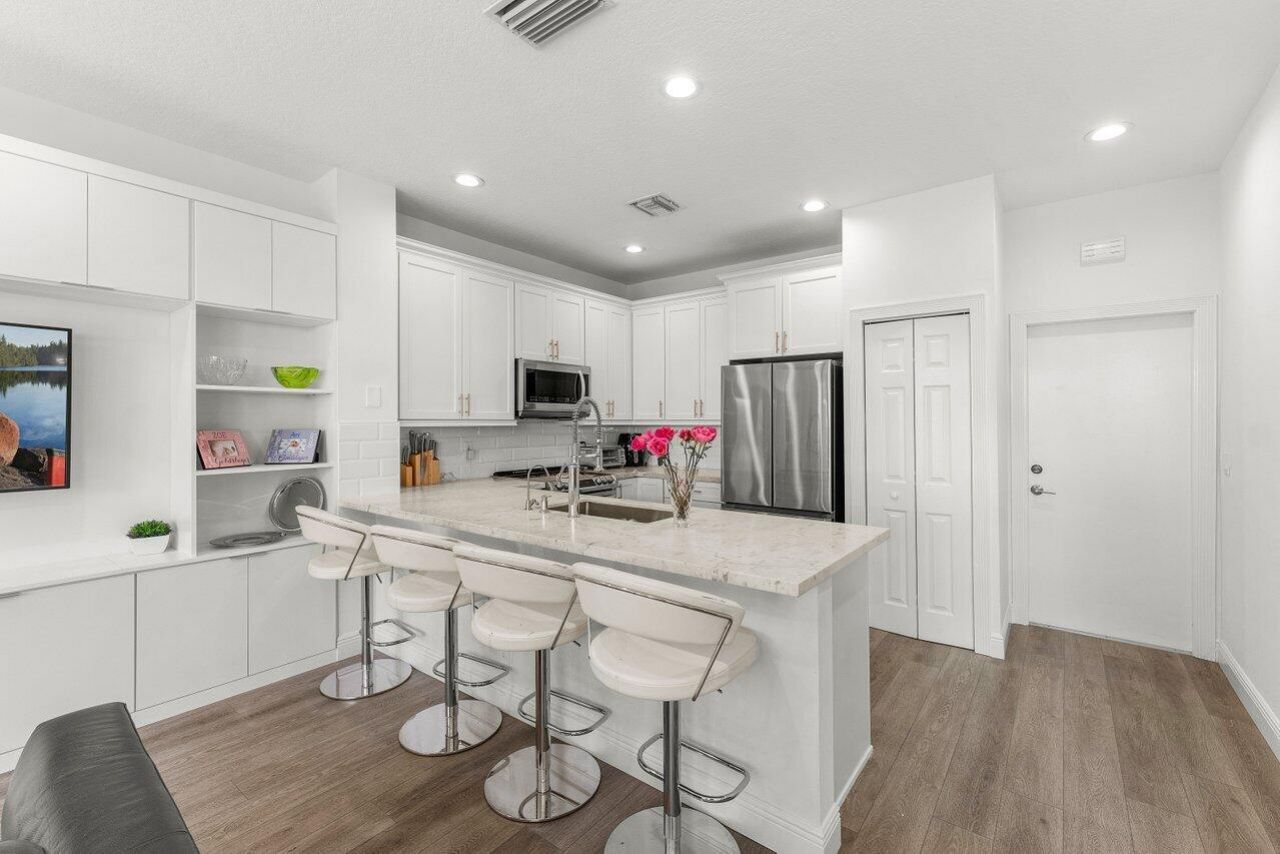 5850 NW 42nd Terrace, Boca Raton, FL 33496 Photo