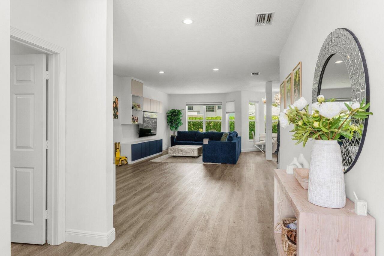 5850 NW 42nd Terrace, Boca Raton, FL 33496 Photo