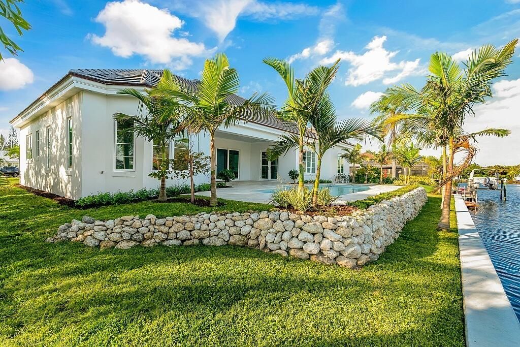 18 Seahorse Lane, Vero Beach, FL 32960 Photo