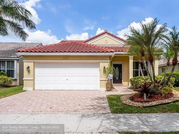 916 Savannah Falls Dr, Weston, FL 33327