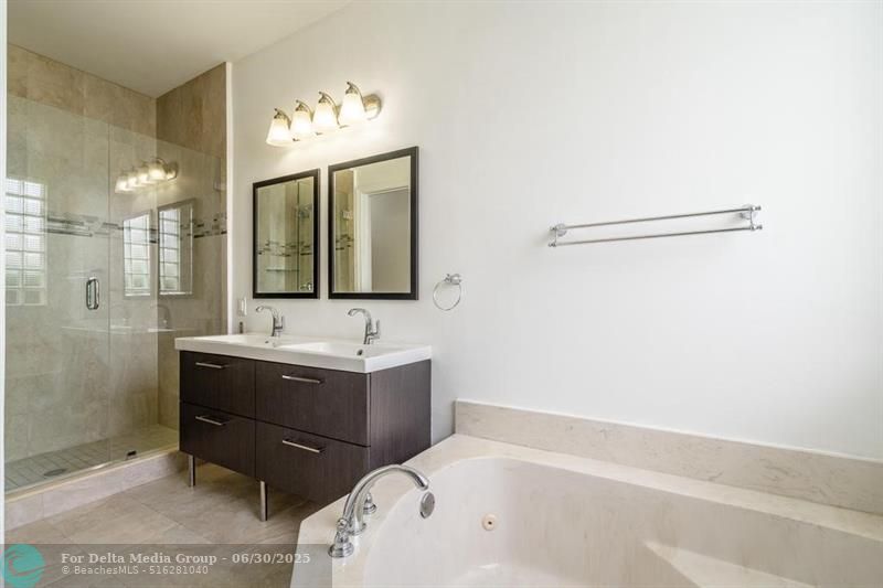 916 Savannah Falls Dr, Weston, FL 33327 Photo