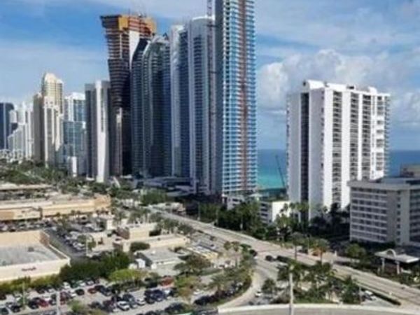 250 Sunny Isles, Unit 601, Sunny Isles Beach, FL 33160