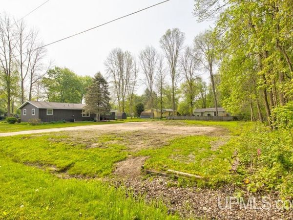 605 46th Avenue, Menominee, MI 49858