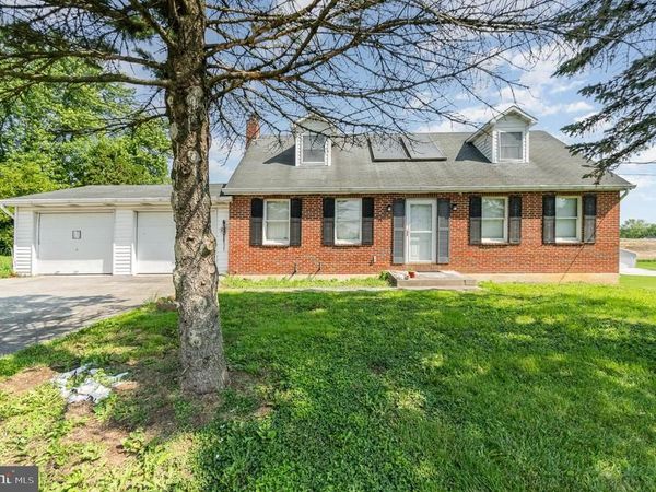 1370 W TRINDLE ROAD, CARLISLE, PA 17015
