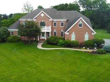 55 FORREST STAND DRIVE, EASTON, PA 18042