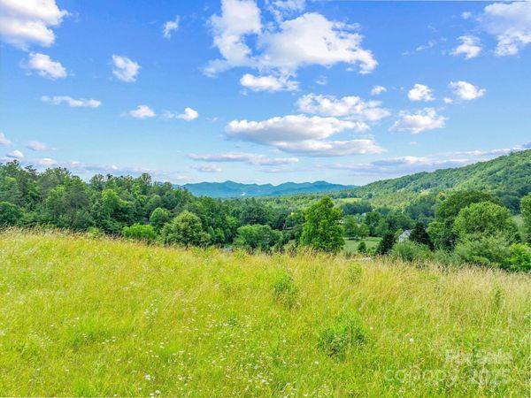 82 Seven Glens Drive, Weaverville, NC 28787