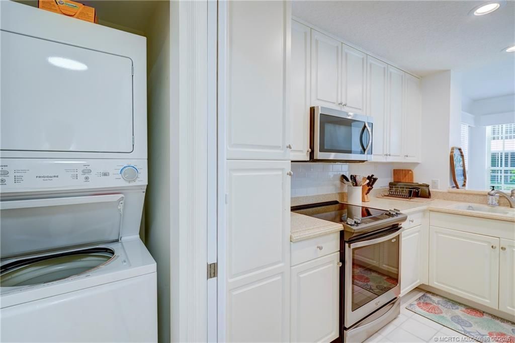 411 NE Plantation Road, Unit 511, Stuart, FL 34996 Photo