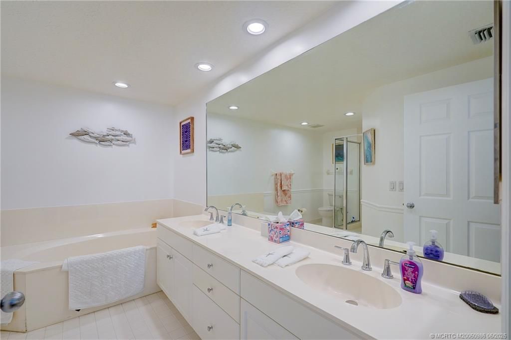 411 NE Plantation Road, Unit 511, Stuart, FL 34996 Photo