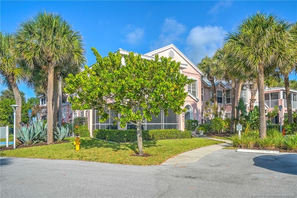 411 NE Plantation Road, Unit 511, Stuart, FL 34996 Photo
