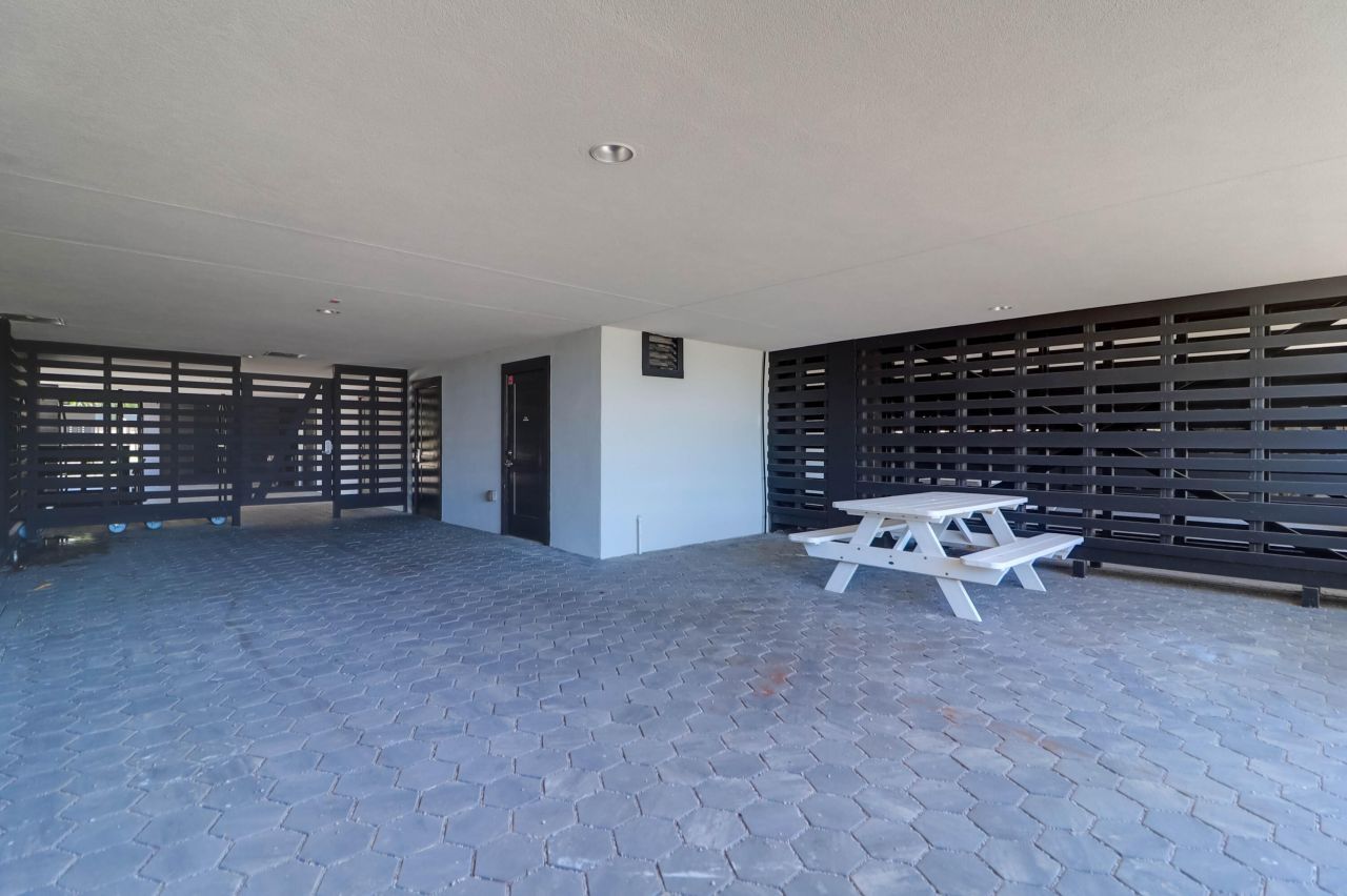 311 Seascape (share G) Photo 53