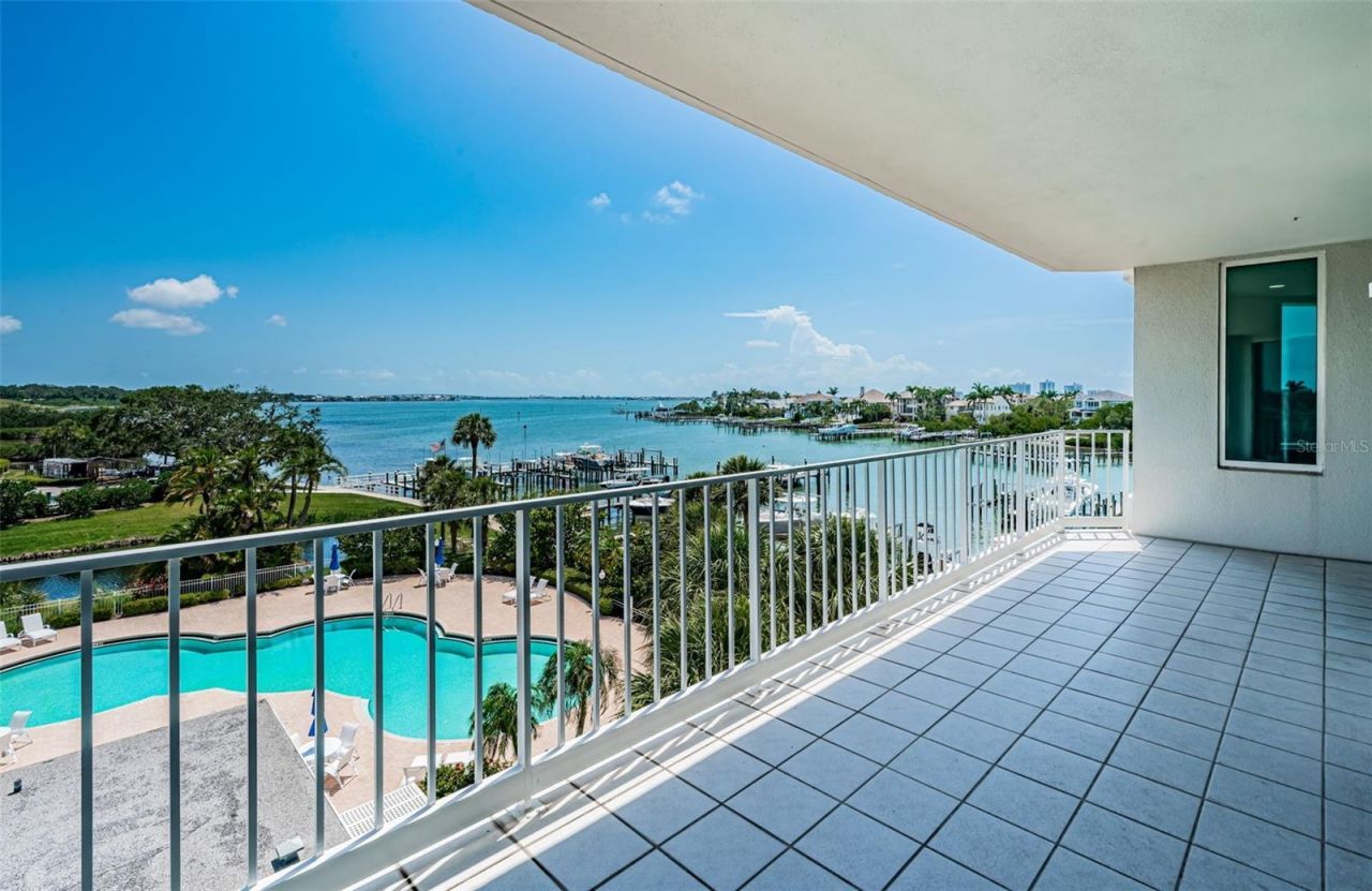 1 Seaside Lane, Unit 302, Belleair, FL 33756 Photo
