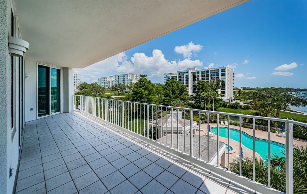 1 Seaside Lane, Unit 302, Belleair, FL 33756 Photo