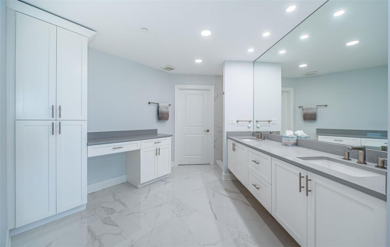 1 Seaside Lane, Unit 302, Belleair, FL 33756 Photo