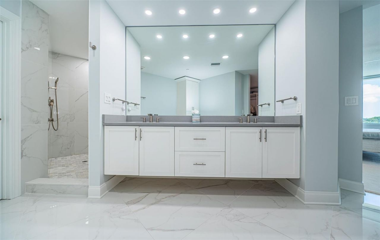 1 Seaside Lane, Unit 302, Belleair, FL 33756 Photo