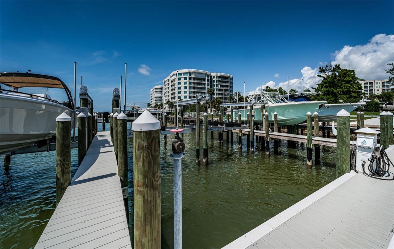 1 Seaside Lane, Unit 302, Belleair, FL 33756 Photo