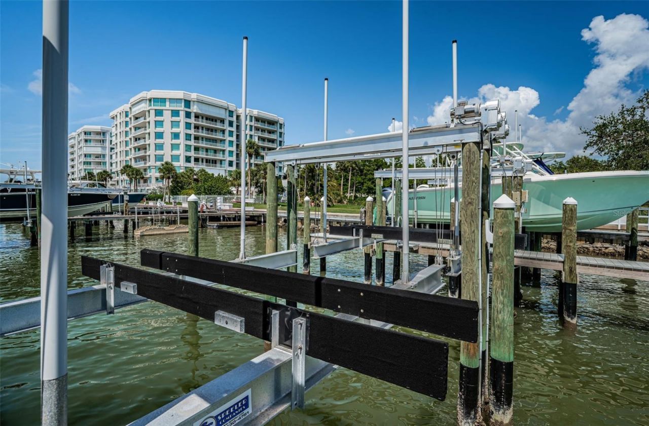 1 Seaside Lane, Unit 302, Belleair, FL 33756 Photo