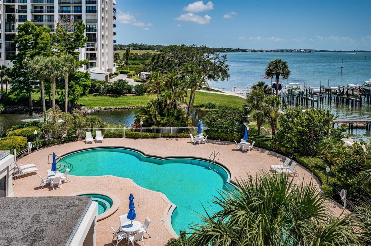 1 Seaside Lane, Unit 302, Belleair, FL 33756 Photo