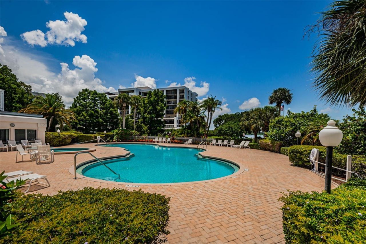 1 Seaside Lane, Unit 302, Belleair, FL 33756 Photo