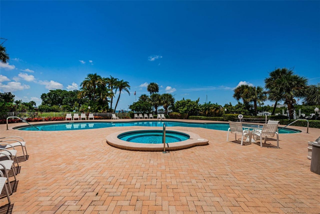 1 Seaside Lane, Unit 302, Belleair, FL 33756 Photo