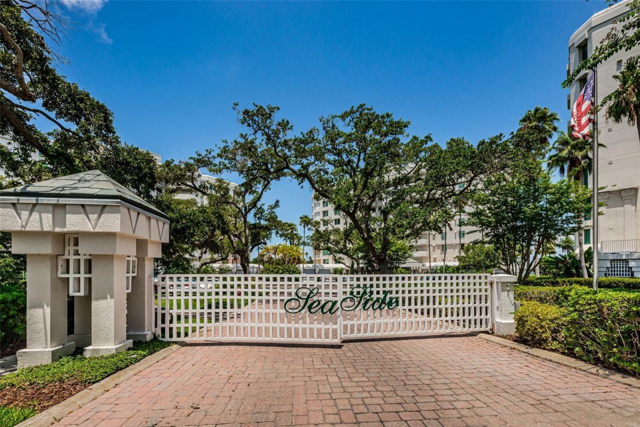 1 Seaside Lane, Unit 302, Belleair, FL 33756 Photo