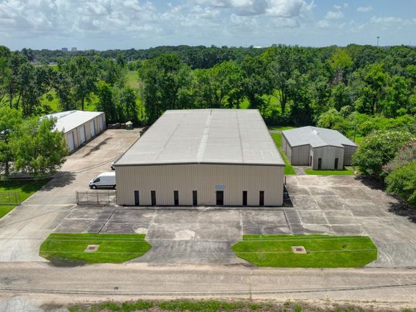 229 Distribution Drive, Lafayette, LA 70501