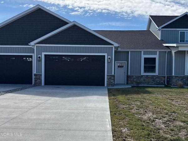 238 South Bridge Road, Northwood, OH 43619