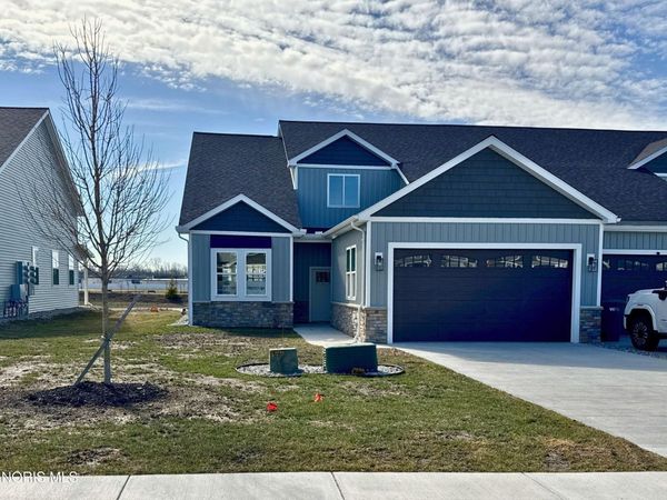 232 South Bridge Road, Northwood, OH 43619