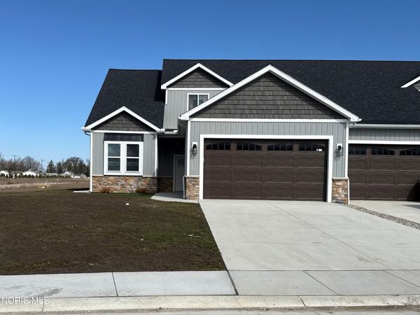 241 South Bridge Road, Northwood, OH 43619