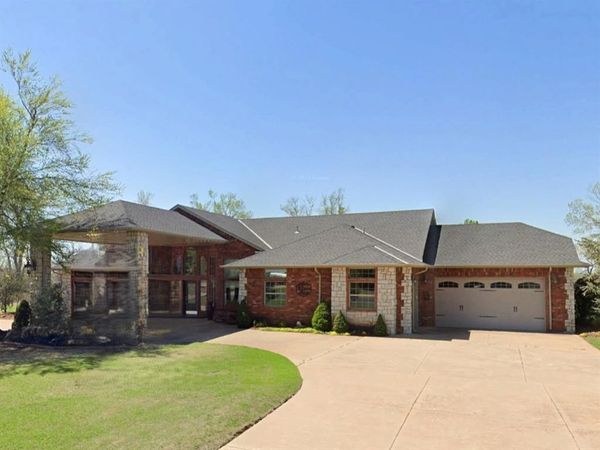 1608 Bentwater Drive, Kingfisher, OK 73750
