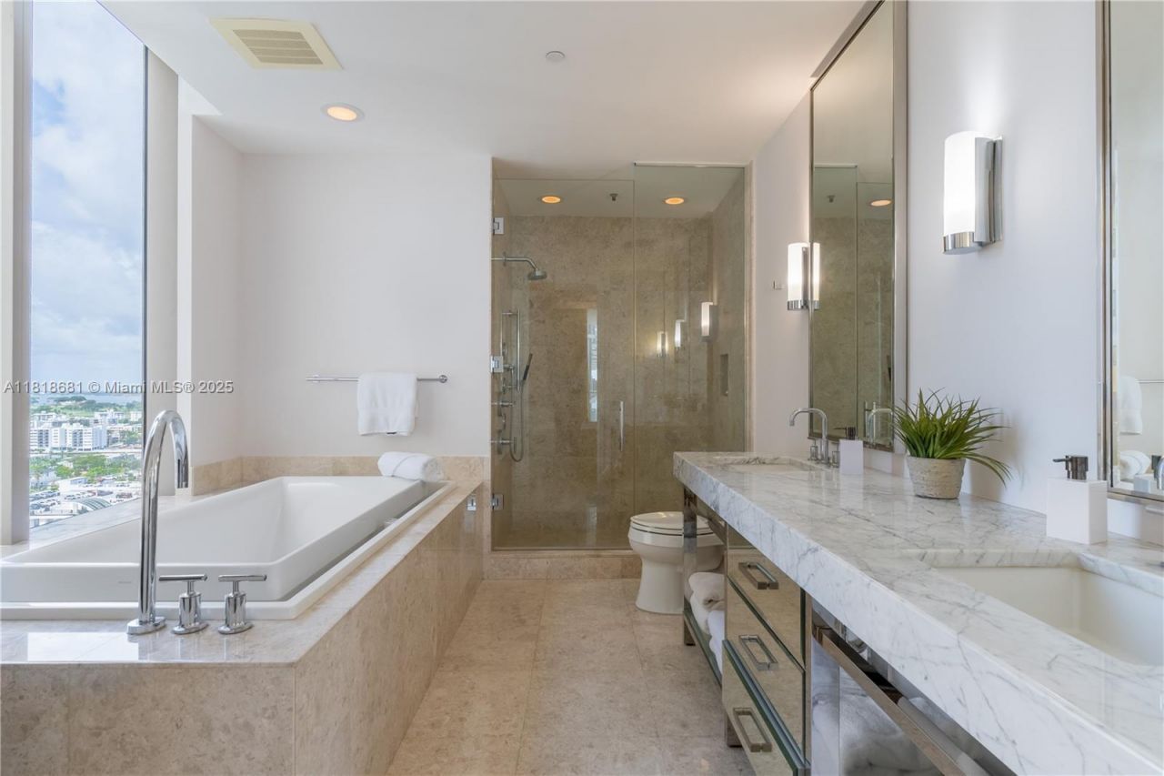 9705 Collins Ave, Unit 1804N, Bal Harbour, FL 33154 Photo