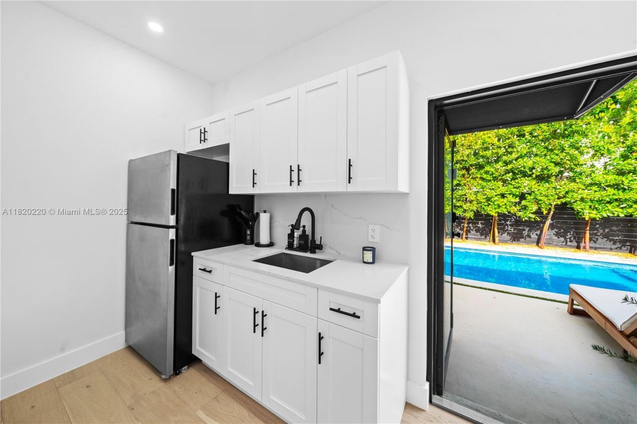 550 NW 42nd St, Miami, FL 33127 Photo