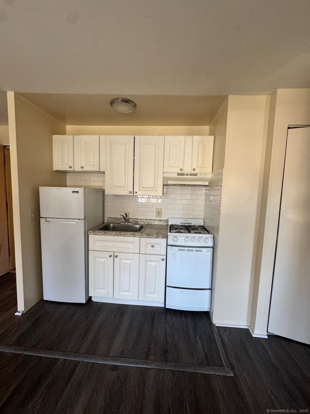 125 Granfield, Unit 1c, Bridgeport, CT 06610 Main Photo