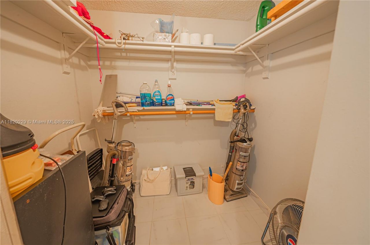 301 174th St, Unit 2317, Sunny Isles Beach, FL 33160 Photo