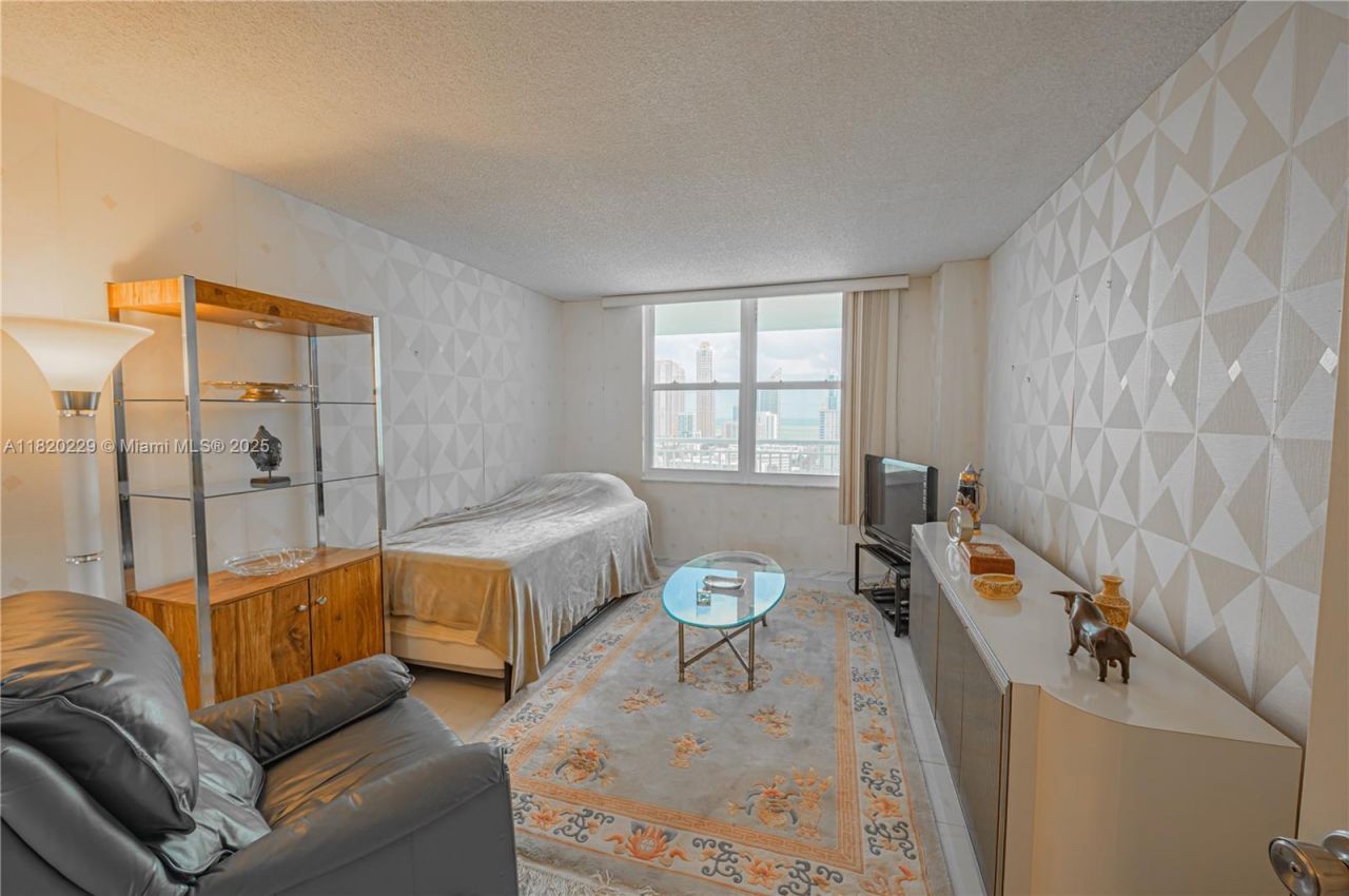 301 174th St, Unit 2317, Sunny Isles Beach, FL 33160 Photo