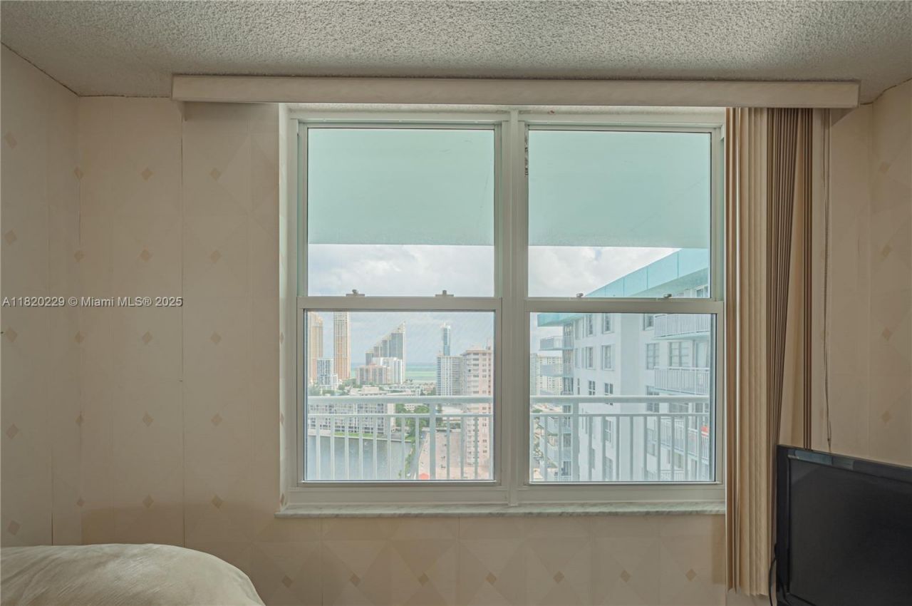 301 174th St, Unit 2317, Sunny Isles Beach, FL 33160 Photo