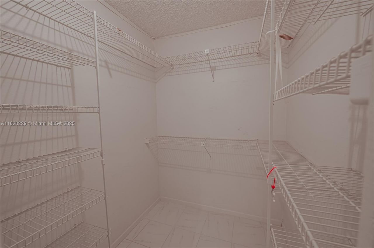 301 174th St, Unit 2317, Sunny Isles Beach, FL 33160 Photo