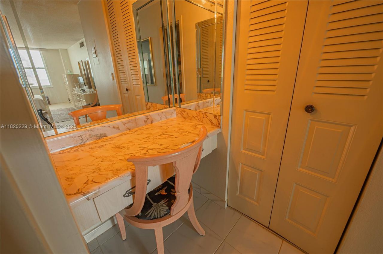 301 174th St, Unit 2317, Sunny Isles Beach, FL 33160 Photo