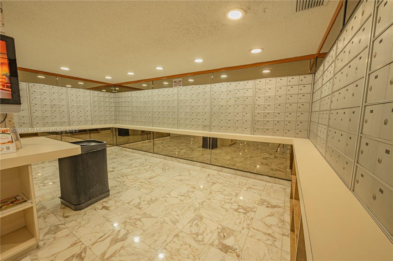 301 174th St, Unit 2317, Sunny Isles Beach, FL 33160 Photo