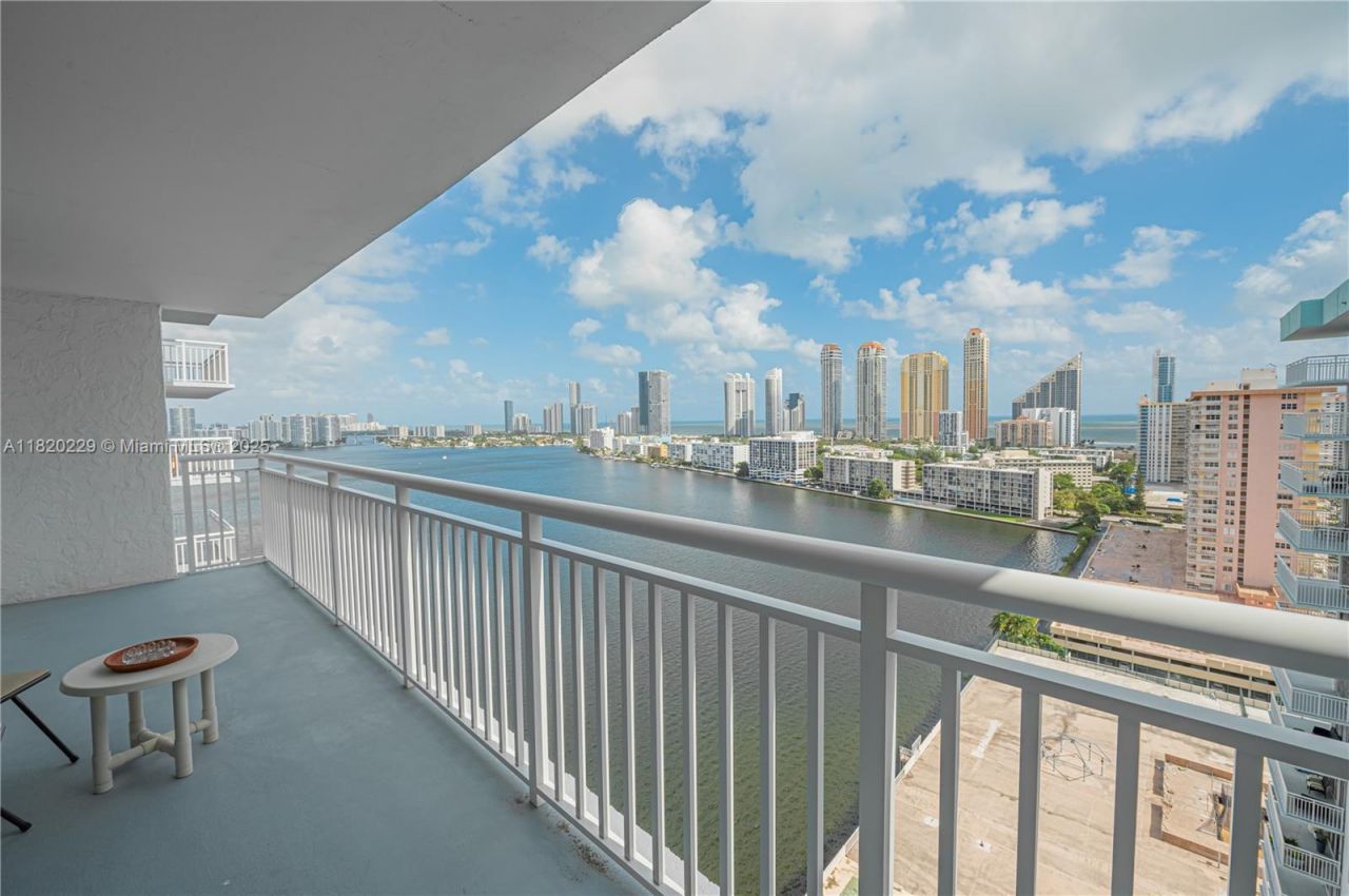 301 174th St, Unit 2317, Sunny Isles Beach, FL 33160 Photo