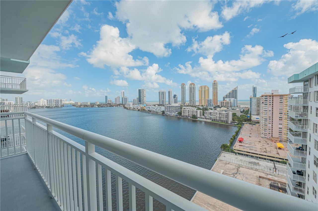 301 174th St, Unit 2317, Sunny Isles Beach, FL 33160 Photo