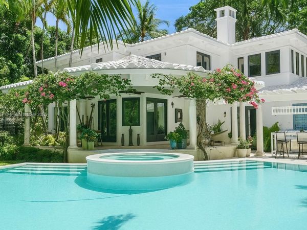 2050 Alton Rd, Miami Beach, FL 33140