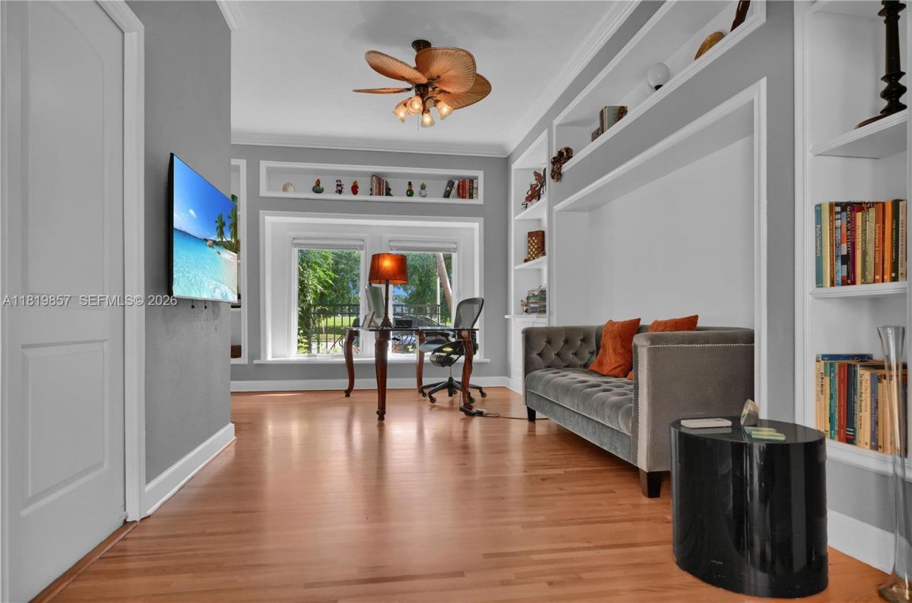 2050 Alton Rd, Miami Beach, FL 33140 Photo