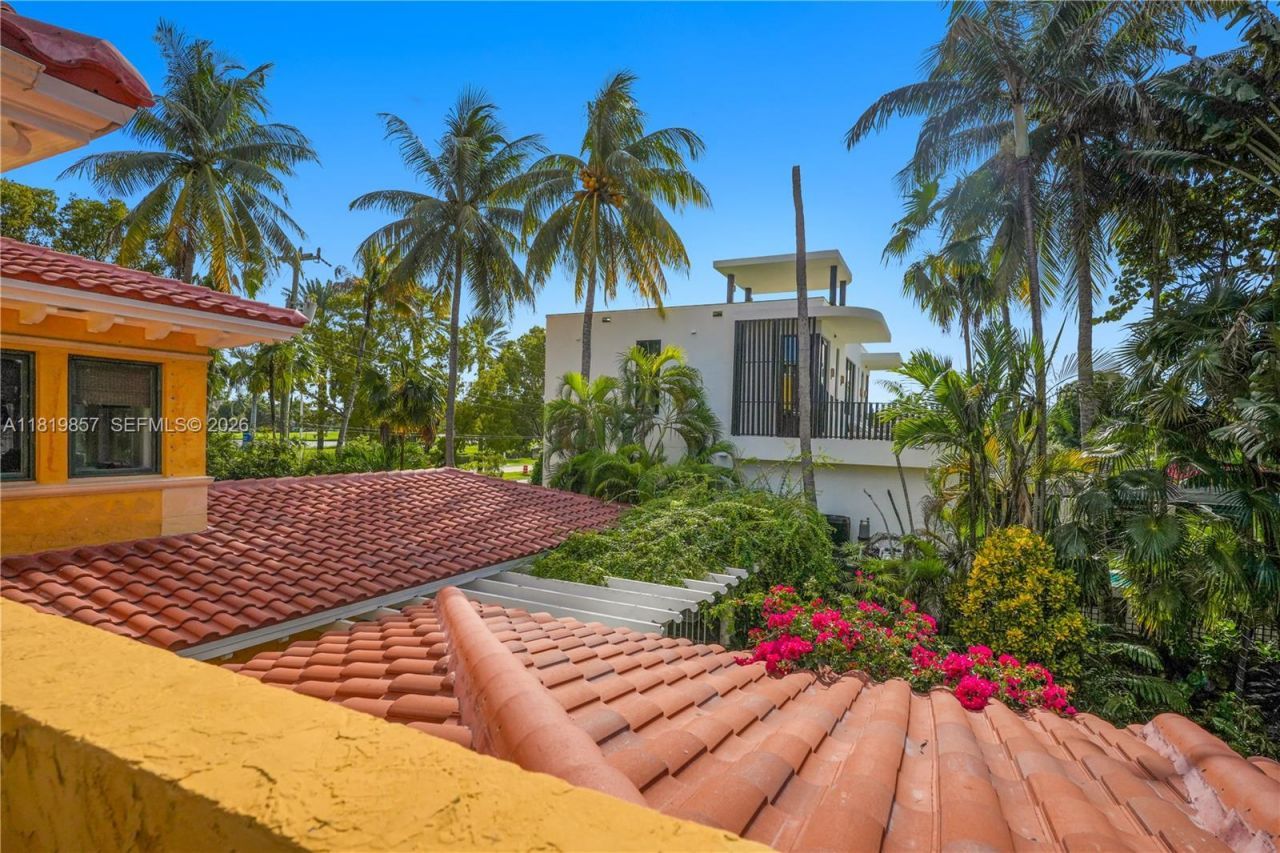 2050 Alton Rd, Miami Beach, FL 33140 Photo