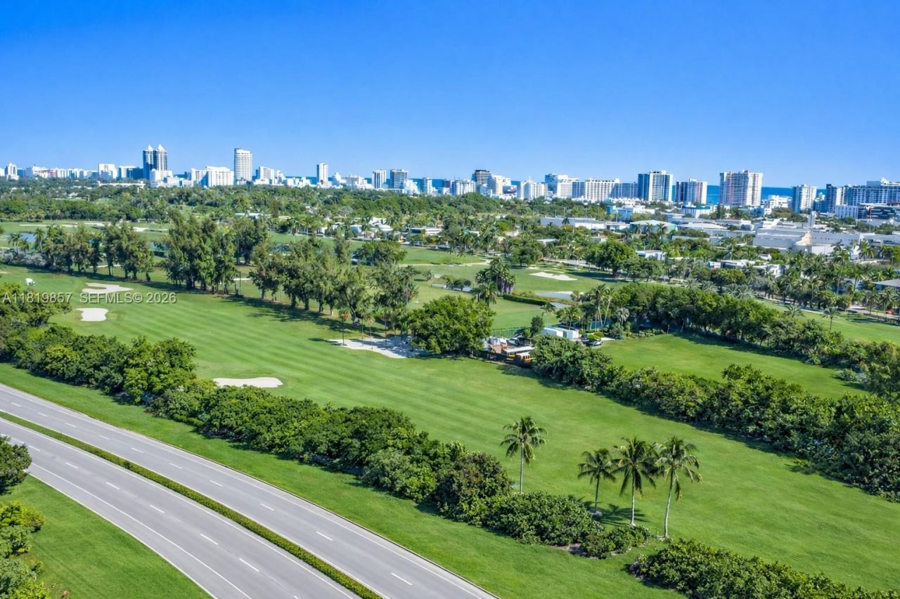 2050 Alton Rd, Miami Beach, FL 33140 Photo