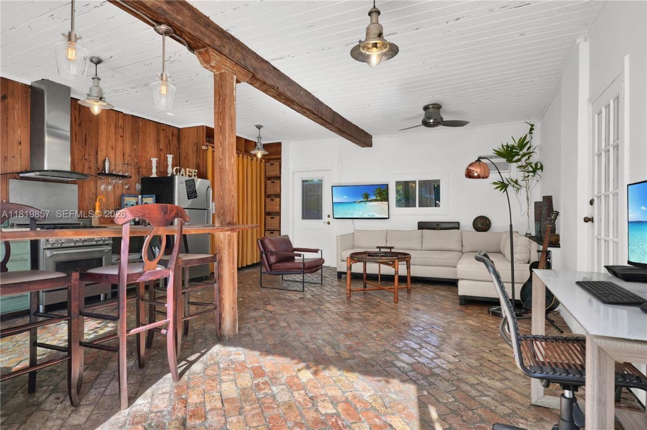 2050 Alton Rd, Miami Beach, FL 33140 Photo